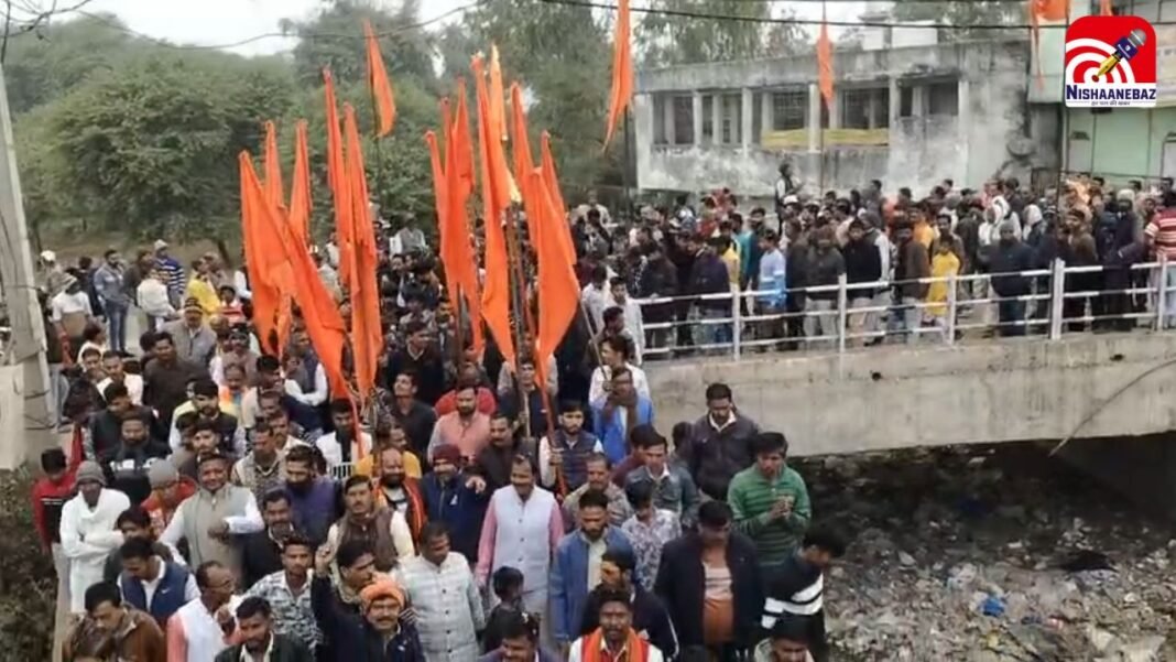 Shyampur Hindu Sammelan : श्यामपुर में उमड़ा आस्था का सैलाब: विशाल शोभायात्रा के साथ ‘हिंदू संगम’ संपन्न; विमल जी गुप्ता ने दिया एकता का मंत्र
