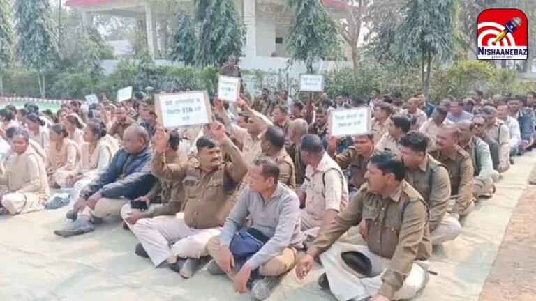 Korba Nagar Sena Protes : नगर सेना कार्यालय में भारी आक्रोश: जवान संतोष पटेल के समर्थन में उतरे साथी, FIR की मांग