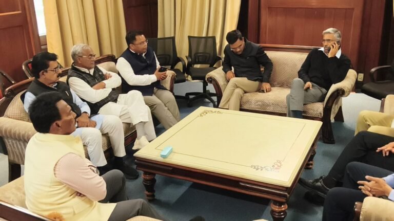 Bhagirathpura Water Crisis : इंदौर जल संकट पर महामंथन : रेसीडेंसी कोठी में मंत्री और मुख्य सचिव की ‘क्राइसिस मीटिंग’, दोषियों पर गिर सकती है गाज