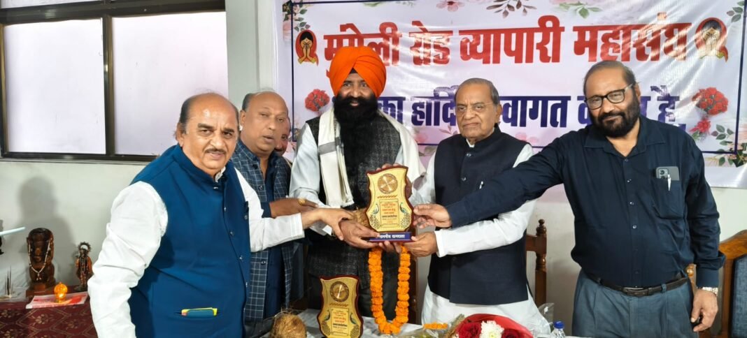 Merchant Association Service : व्यापार के साथ सेवा का अनूठा संकल्प : मुंगेली रोड व्यापारी महासंघ की शव वाहन सेवा के 7 वर्ष पूर्ण; 3000 परिवारों को मिला सहारा, दानदाताओं का हुआ सम्मान