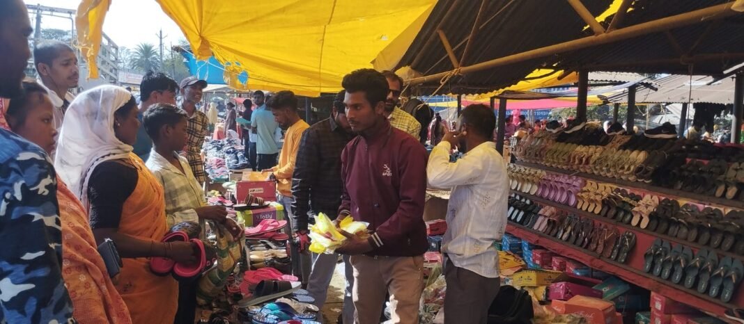 Polythene Ban Chhattisgarh : स्वच्छ फरसगांव की ओर कदम : प्रतिबंधित पॉलीथीन बेचने और उपयोग करने वालों के खिलाफ अभियान तेज