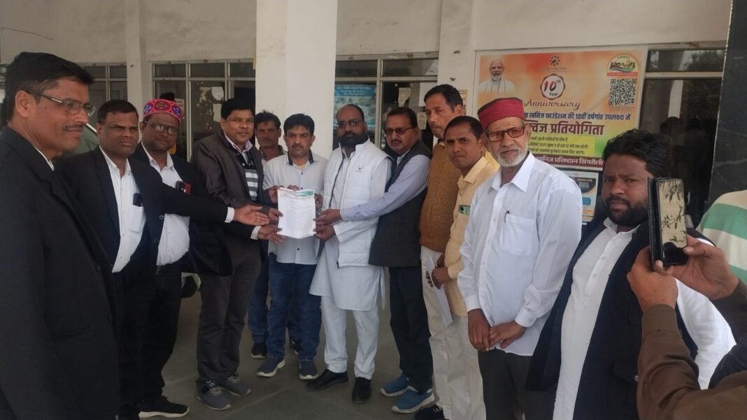 Deosar Hospital Health Crisis : देवसर अस्पताल की बदहाली पर आक्रोश: “न डॉक्टर, न दवा, सिर्फ रेफर का है बोलबाला”, कांग्रेस ने घेरा प्रशासन