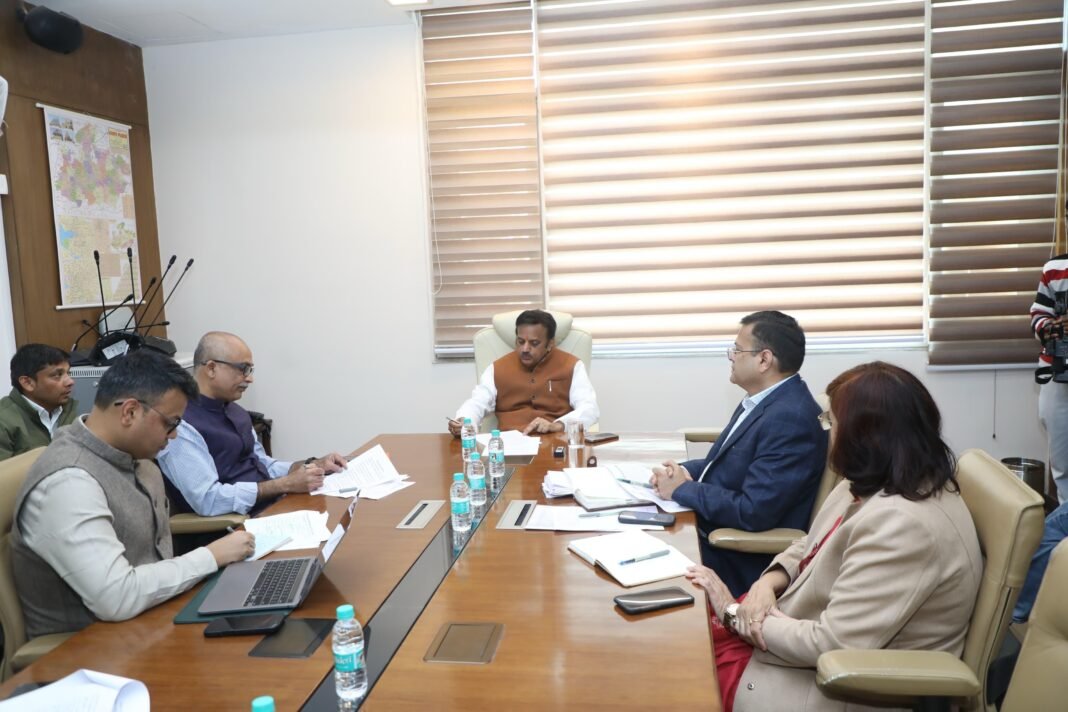 Health Infrastructure MP : स्वास्थ्य सेवाओं में कसावट : उप मुख्यमंत्री ने दिए PSC और चयन मंडल भर्ती प्रक्रिया की नियमित समीक्षा के निर्देश