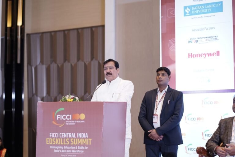 Skill Development MP : भोपाल में FICCI एड-स्किल्स समिट संपन्न; मंत्री डॉ. गौतम टेटवाल बोले— “बदलते समय में डिग्री के साथ व्यावहारिक अनुभव अनिवार्य”