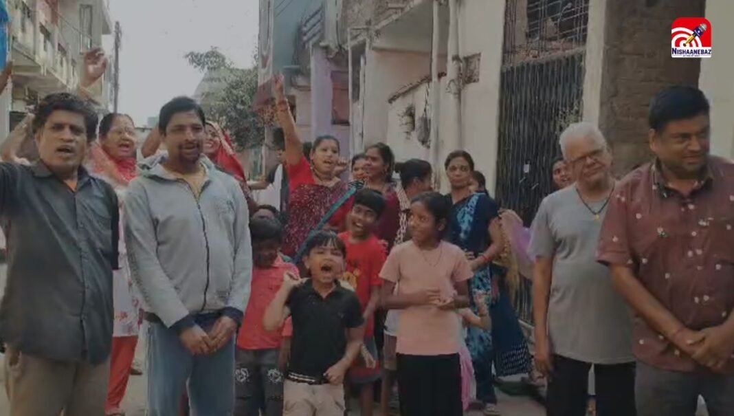 Burhanpur Water Crisis : वार्ड 17 में 20–25 दिन से ठप नल-जल, नगर निगम पर जनता का गुस्सा