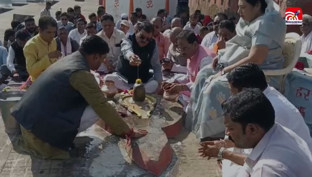 M.P News : बुरहानपुर में सोमनाथ स्वाभिमान पर्व का भव्य आयोजन, ताप्ती नदी से शिवलिंग का जलाभिषेक