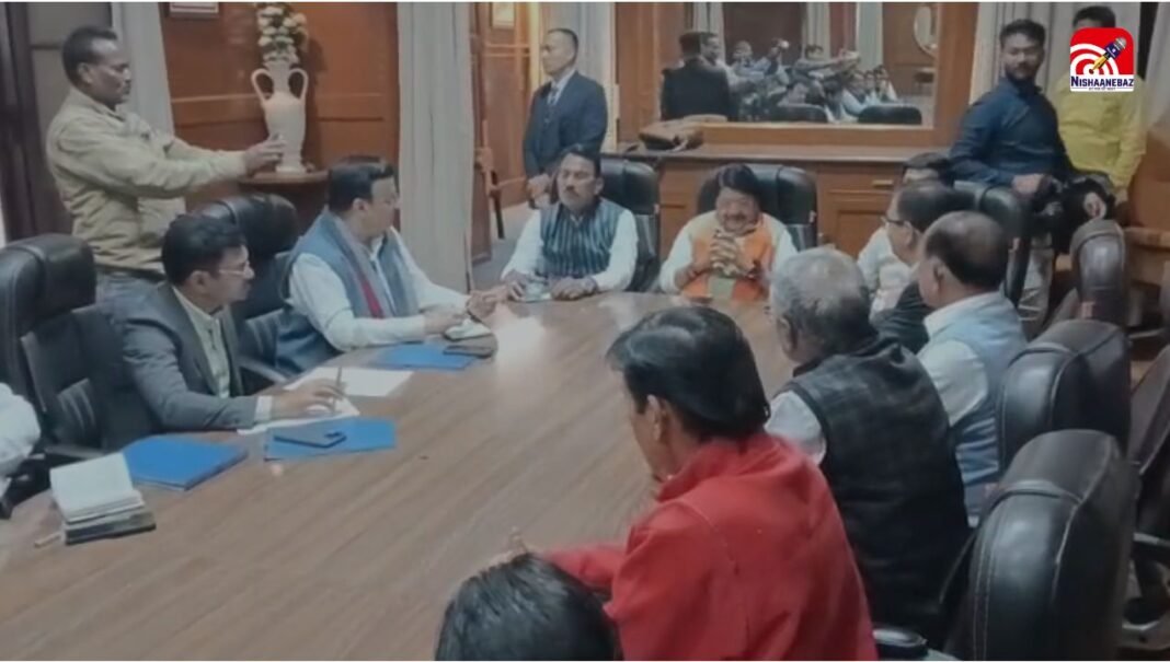 इंदौर: भागीरथपुरा के हालात सुधारने को प्रशासनिक मंथन, ACS नीरज मंडलोई–अनुपम राजन की जनप्रतिनिधियों संग अहम बैठक