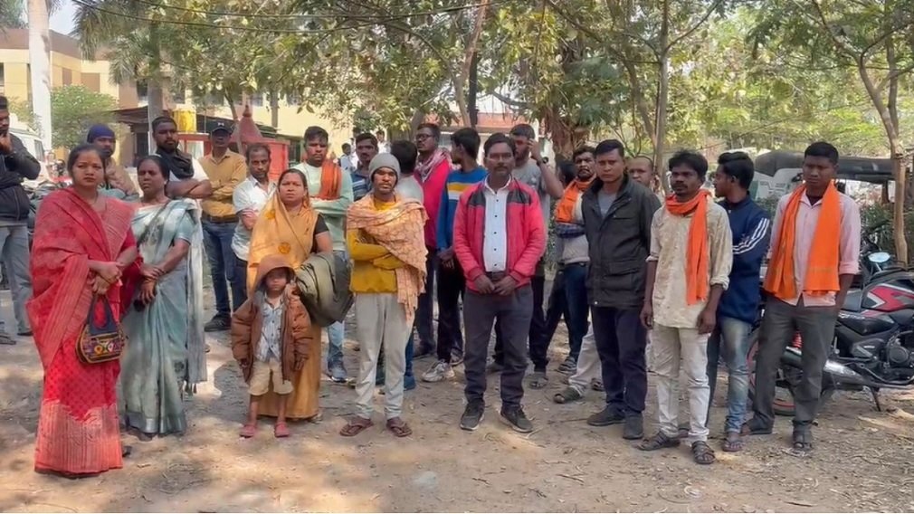 CG NEWS : मेडिकल कॉलेज में लापरवाही का आरोप: इंजेक्शन के बाद 13 माह की बच्ची की मौत, परिजनों का प्रदर्शन