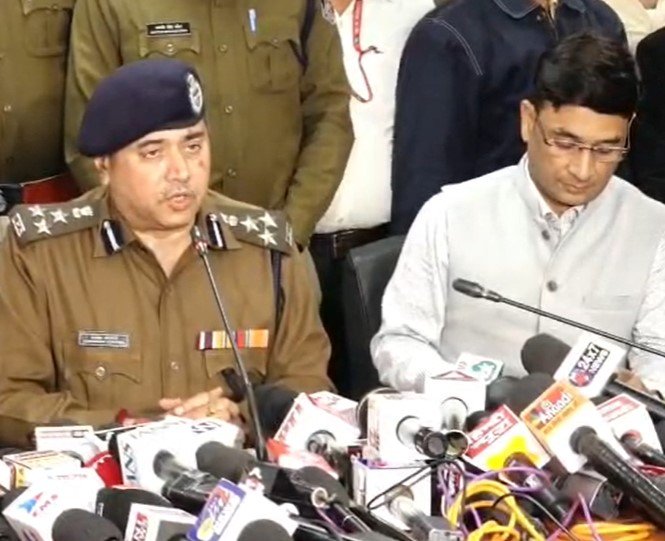 MP BREAKING : भोपाल में सड़क पर युवतियों पर हमले करने वाला आरोपी गिरफ्तार, 30 हजार का इनामी साइको पुलिस के शिकंजे में