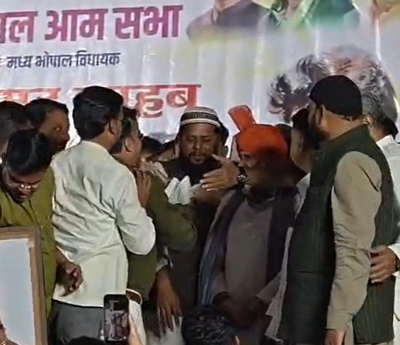 Burhanpur News : बुरहानपुर में आरिफ मसूद की हुंकार, भाजपा पर तीखा प्रहार, कांग्रेस को भी दी नसीहत