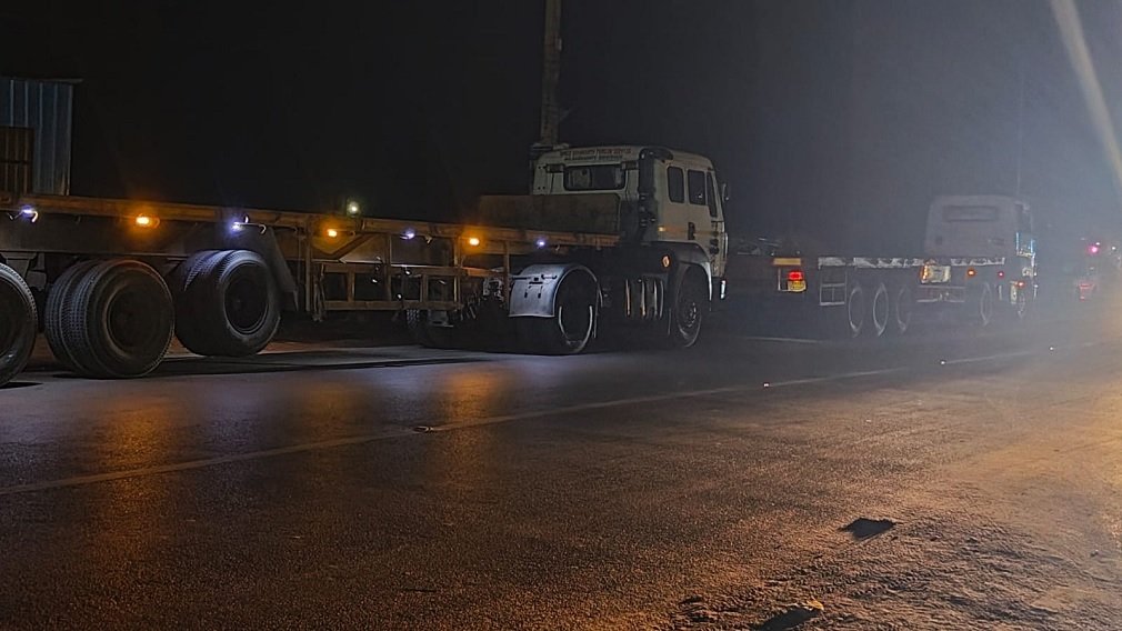 CG NEWS : नो-एंट्री की धज्जियाँ उड़ाने वालों पर घरघोड़ा पुलिस का डंडा, दूसरे दिन भी भारी वाहनों की धरपकड़