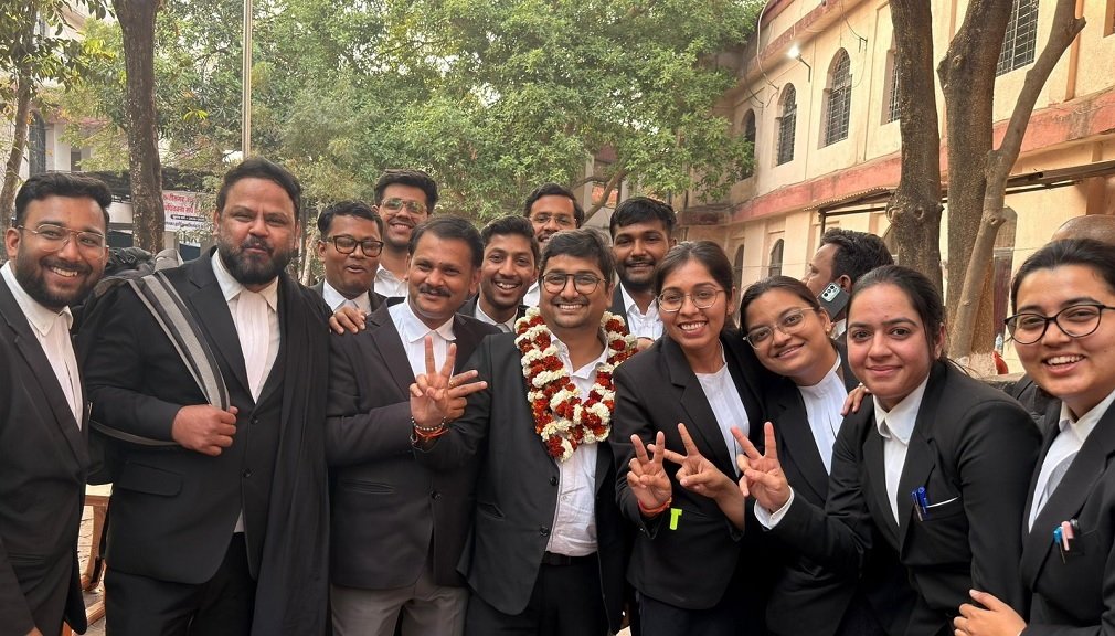 CG NEWS : छग हाईकोर्ट बार एसोसिएशन चुनाव में आशुतोष मिश्रा की शानदार जीत, एग्जीक्यूटिव मेंबर बनकर रचा इतिहास