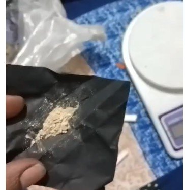 Indore News : नशा तस्करी का भंडाफोड़ : इंदौर में पत्नी बनी मुखबिर, गांजा-स्मैक बेचने वाला पति गिरफ्तार