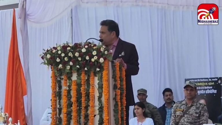 Admiral Dinesh Tripathi Rewa Visit : APSU में महिला फुटबॉल प्रतियोगिता का समापन; नौसेना प्रमुख एडमिरल दिनेश त्रिपाठी ने कहा— “डिग्री से ज्यादा हुनर महत्वपूर्ण”