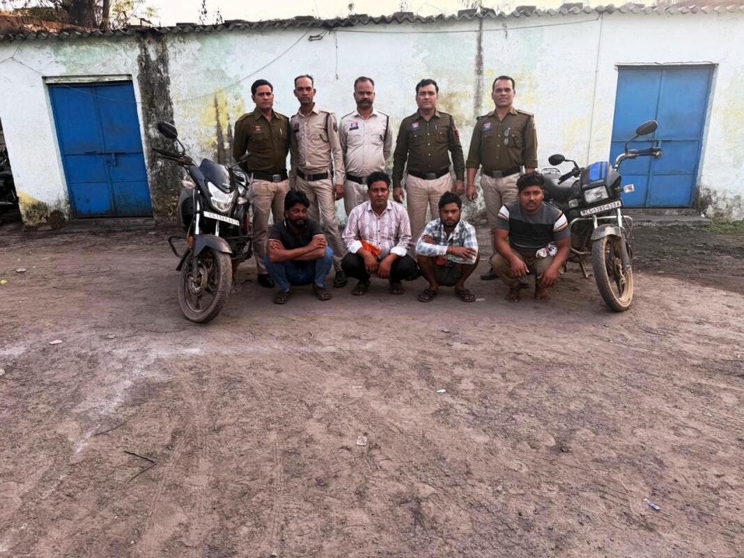 Raigarh Police Action : शराब के लिए मांगे पैसे, मना करने पर किया हमला: कुरमापाली पेट्रोल पंप पर तांडव मचाने वाले आरोपी धराए