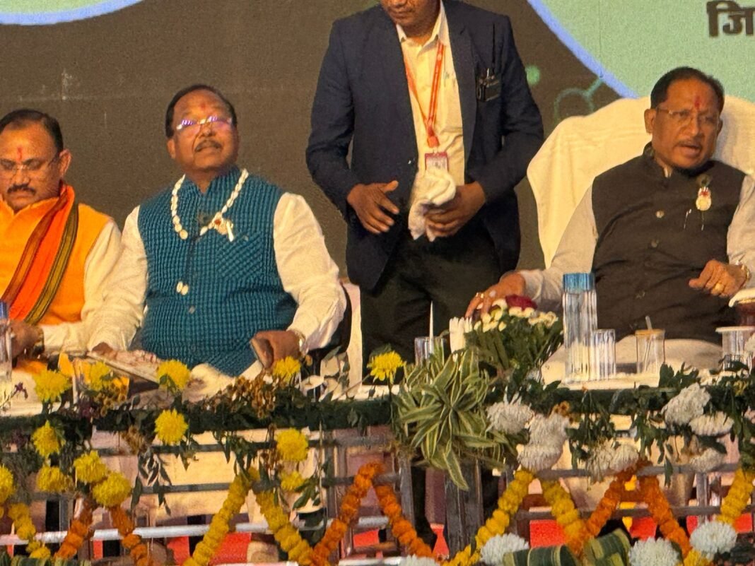 Jhumka Jal Vihar Tourism : कोरिया महोत्सव का शानदार शुभारंभ; मुख्यमंत्री विष्णुदेव साय ने 153 करोड़ के विकास कार्यों से जिले को किया पुरस्कृत