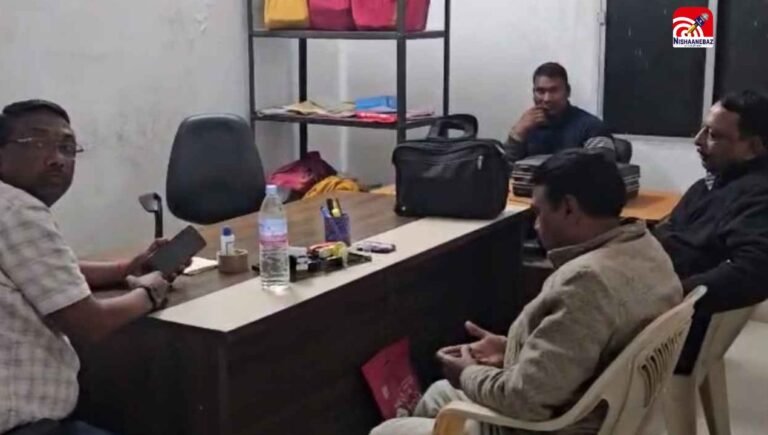 अंबिकापुर : हाउसिंग बोर्ड के उपायुक्त और बाबू 65 हजार रिश्वत लेते रंगे हाथों  गिरफ्तार