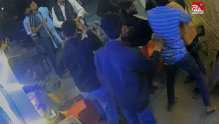 M.P Crime : भोपाल के एमपी नगर कैफे में गुंडों का हमला, युवक को बेरहमी से पीटा, CCTV में कैद पूरी वारदात