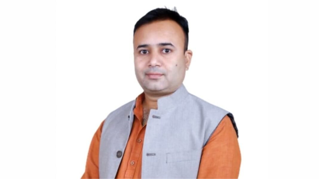 Chhattisgarh BJP Medical Cell : आशुतोष द्विवेदी बने भाजपा चिकित्सा प्रकोष्ठ के प्रदेश मीडिया प्रभारी; पार्टी की नीतियों को जन-जन तक पहुँचाने की मिली जिम्मेदारी