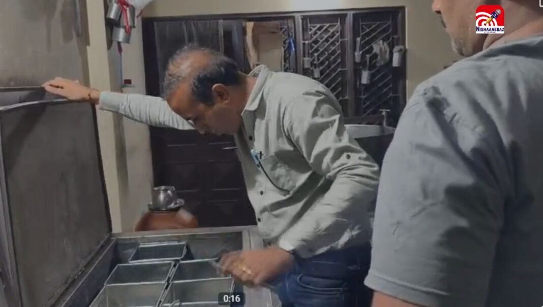 होली से पहले इंदौर में सख्त कार्रवाई: 8 खाद्य प्रतिष्ठानों की जांच, 36 नमूने लिए गए