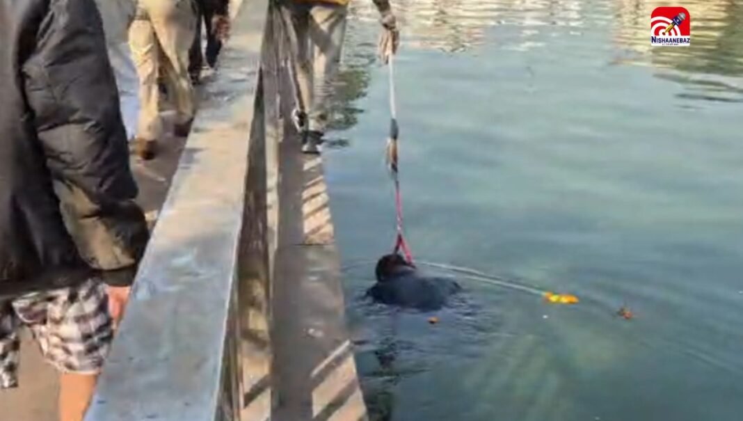 रायपुर के कंकाली तालाब में मिला अज्ञात शव, इलाके में सनसनी, मचा हड़कंप