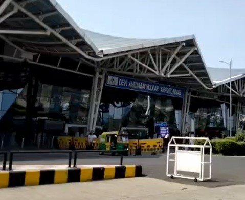 airspace closed :ईरान–इजरायल तनाव का मिडिल ईस्ट पर असर, एयरस्पेस बंद होने से 750 से ज्यादा लोग फंसे, फ्लाइट्स पर छाया संकट