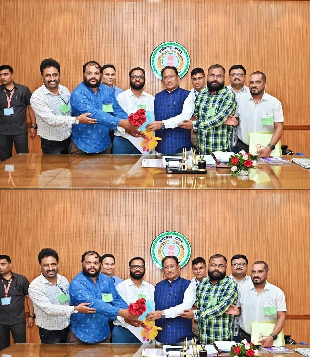 CG NEWS: एनएचएम कर्मचारी संघ के प्रतिनिधिमंडल की मुख्यमंत्री विष्णु देव साय से सौजन्य मुलाकात, एनएचएम कर्मचारियों को भी कैशलेश चिकित्सा सुविधा देने का किया अनुरोध