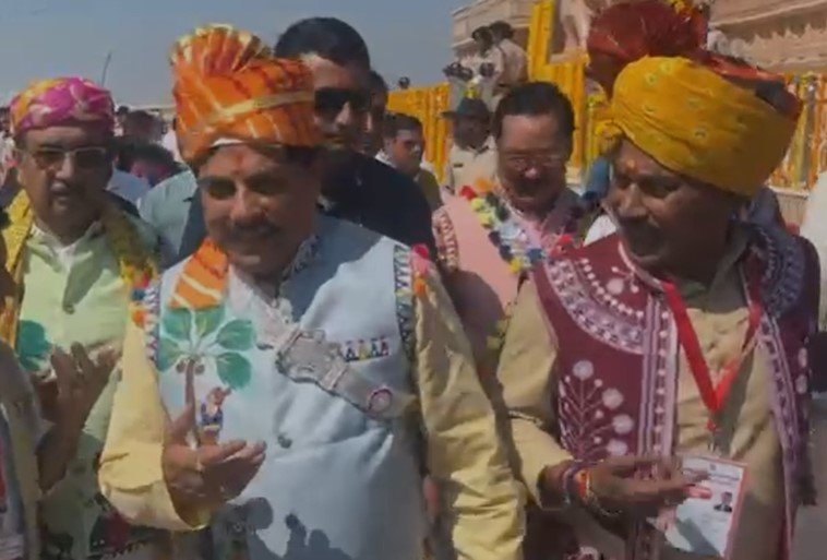 Barwani News : बड़वानी में मोहन सरकार की पहली कृषि कैबिनेट: सीएम डॉ. मोहन यादव शिखरधाम के भीलटदेव मंदिर पहुंचे, प्रभारी मंत्री टेटवाल ने महिलाओं संग किया लोकनृत्य