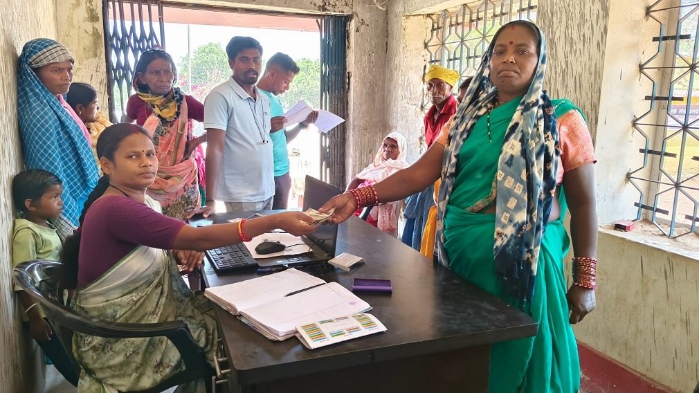 CG NEWS: बिहान योजना से बदली बस्तर की नवती दीदी की किस्मत, संघर्ष से स्वावलंबन तक का सफर