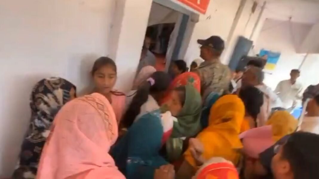Singrauli Health Camp : देवसर विधायक की अनूठी पहल: सरई में विशाल निःशुल्क चिकित्सा शिविर शुरू; बिना कार्ड वालों का भी होगा मुफ़्त इलाज