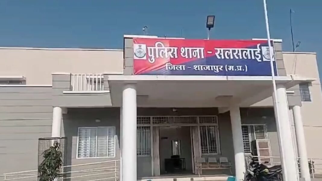 Shajapur Dalit Atrocity : शाजापुर: पाइपलाइन विवाद में दलित युवक पर जानलेवा हमला; सगे भाइयों पर SC/ST एक्ट के तहत मामला दर्ज