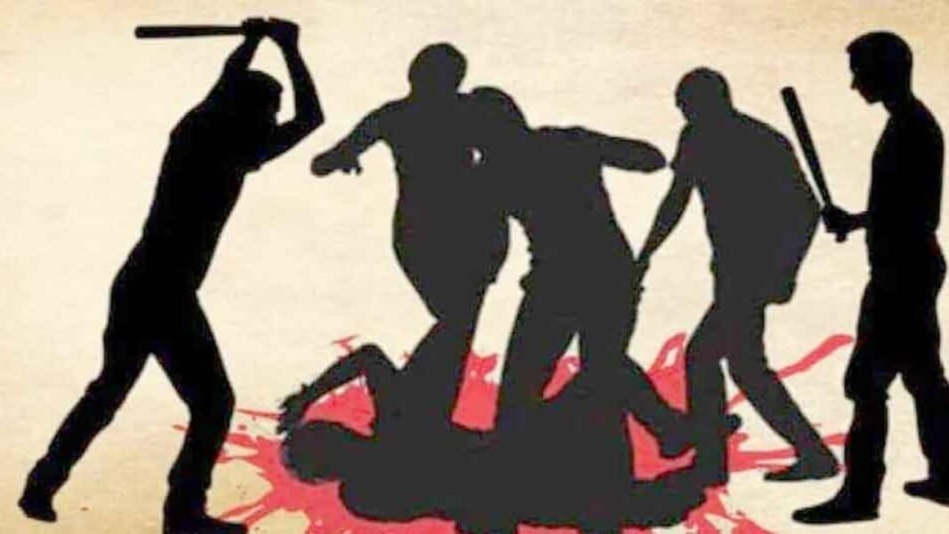 Morena News Land Dispute : मुरैना: ज़मीन के विवाद में खूनी संघर्ष, पिता और दो बेटों पर आधा दर्जन लोगों ने किया जानलेवा हमला