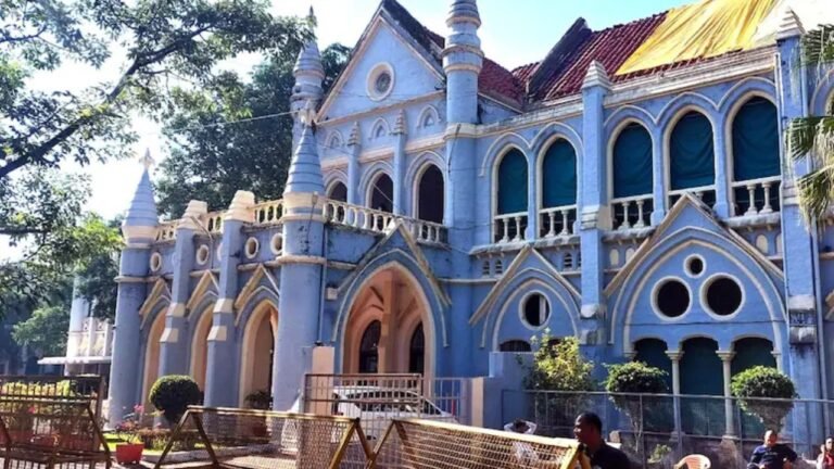 Compensation Plea Dismissed : जबलपुर हाईकोर्ट: मारुति सुजुकी से 200 करोड़ के मुआवजे की मांग वाली याचिका खारिज, कोर्ट में ‘भ्रूण’ लाने पर जज ने लगाई कड़ी फटकार
