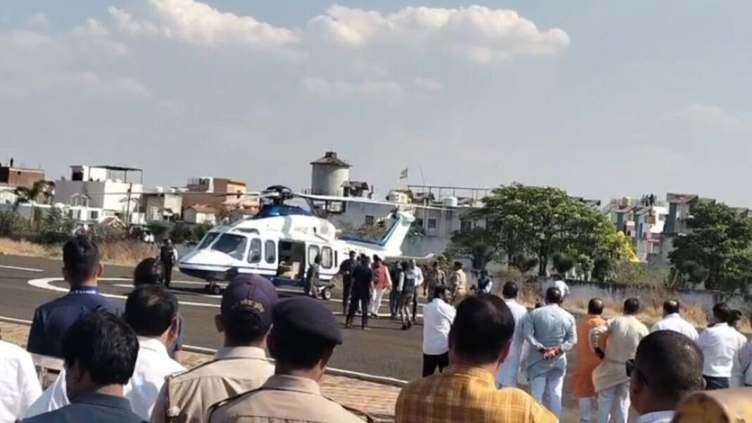 CM Mohan Yadav Chhindwara Visit : छिंदवाड़ा पहुंचे मुख्यमंत्री डॉ. मोहन यादव: करेल में पीड़ित परिवारों से मिल साझा किया दुख; घायलों का जाना हाल