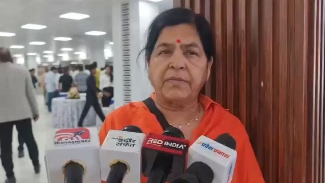 Love Jihad Cases Indore : उषा ठाकुर का बड़ा बयान: “संस्कारों की कमी से ‘नर्क’ में जा रही हैं बेटियां”, लव जिहाद पर इंदौर में सियासी हलचल