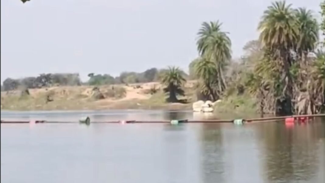 Garhi Malehara Sand Mining : गढ़ीमलहरा: उर्मिल नदी पर माफियाओं का ‘खूनी’ खेल; हथियारों के दम पर अवैध बालू का उत्खनन, ग्रामीणों में दहशत