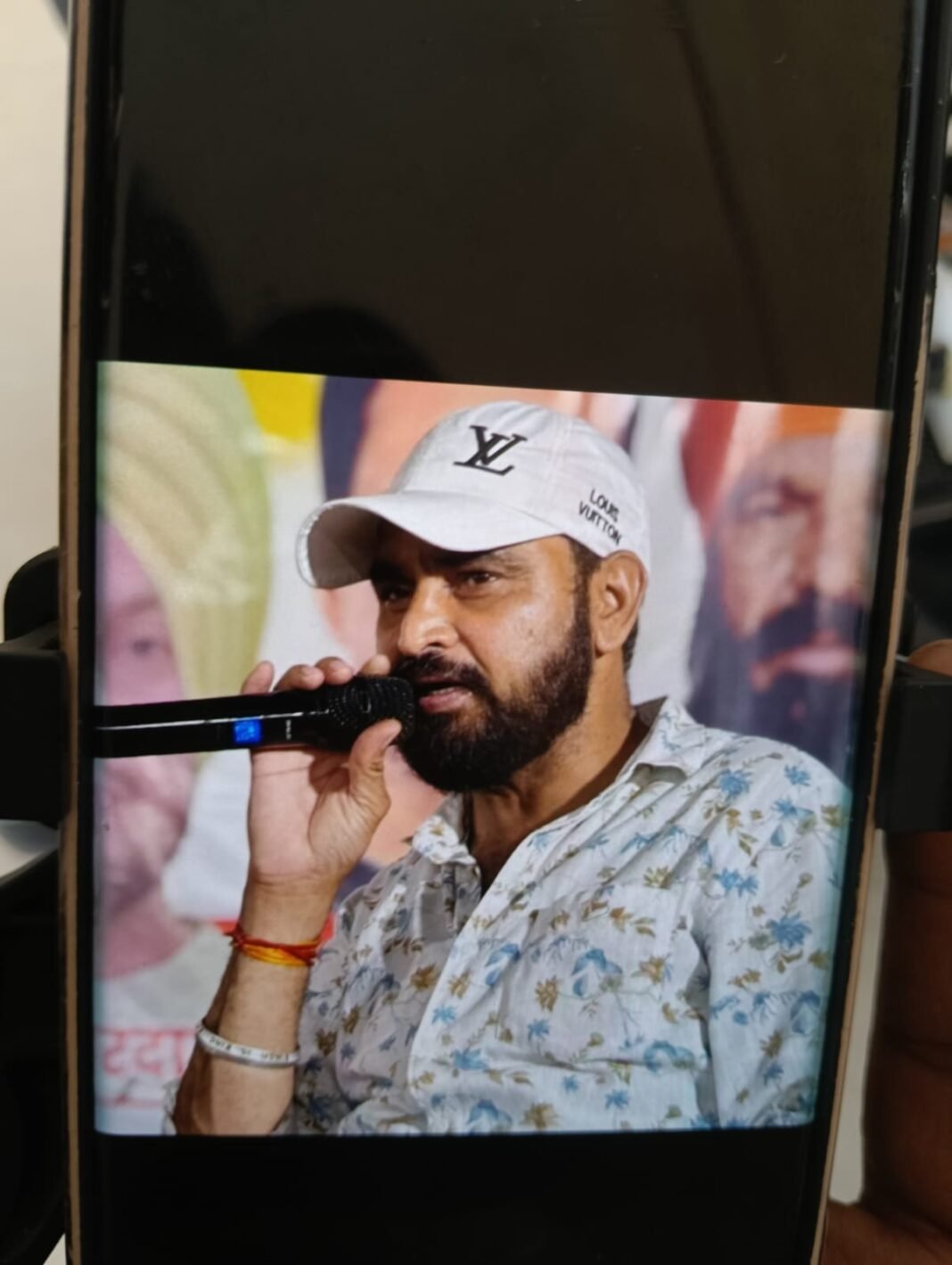 Suspended Head Constable : इंदौर: बदमाशों के साथ जन्मदिन का जश्न मनाना पड़ा भारी, हेड कॉन्स्टेबल निलंबित