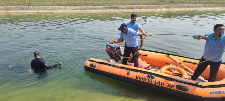 Professor Drowned in Cana : रीवा: नहर में डूबने से MLCT कॉलेज के प्रोफेसर की मौत, खेत में पानी लगाने गए थे बृजेश पाण्डेय