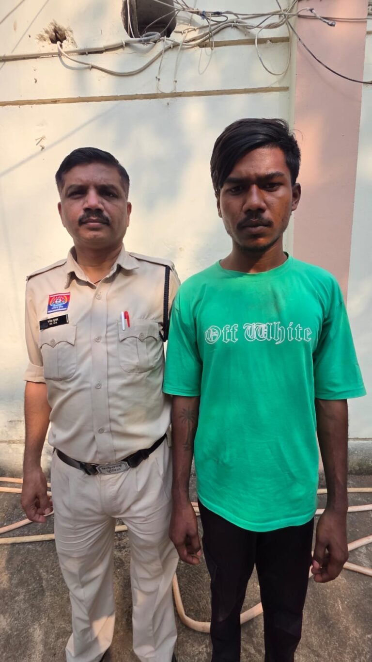 Dhamtari News Crime Report : धमतरी: पुरानी रंजिश में सैलून के अंदर युवक पर चाकू से जानलेवा हमला, पुलिस ने आरोपी को किया गिरफ्तार