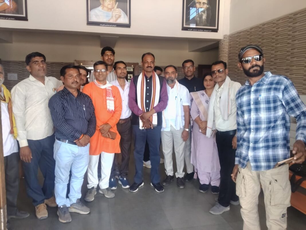 MP Guest Teachers Protest : अतिथि शिक्षकों का आर-पार की लड़ाई का ऐलान: 29-30 मार्च को भोपाल में जुटेंगे हजारों शिक्षक, ‘हरियाणा मॉडल’ लागू करने की मांग