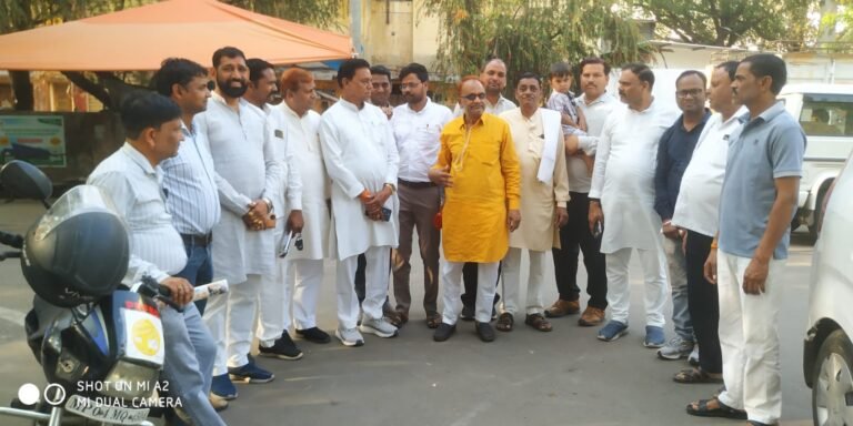 Sabalgarh Municipal Council Controversy : सबलगढ़ नगर पालिका में ‘लोकतंत्र’ बनाम ‘लचर सिस्टम’: 18 में से 17 पार्षदों ने खोया अध्यक्ष पर भरोसा, 3 माह बाद भी कुर्सी पर जमे सोनेराम धाकड़