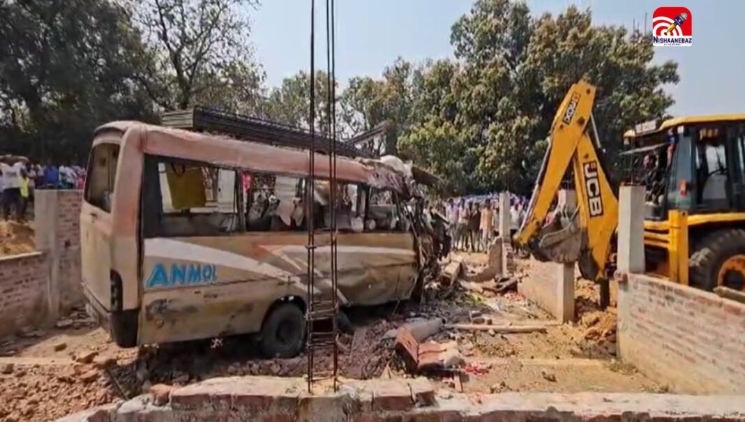 C.G News : जशपुर में भीषण सड़क हादसा! अनियंत्रित होकर पलटी यात्री बस, बच्चे समेत 6 की मौत