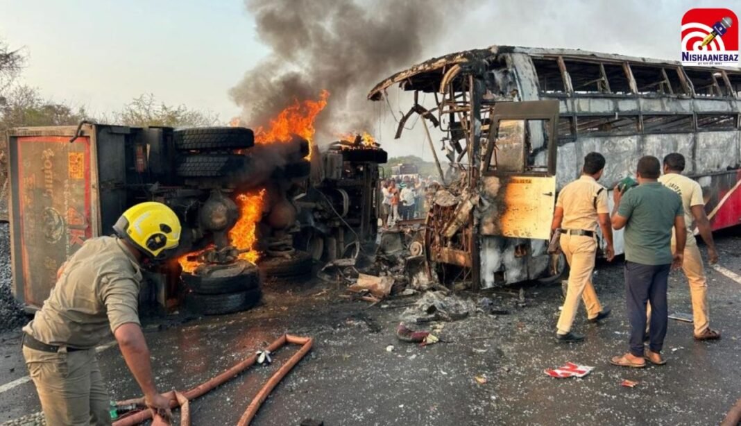 आंध्र प्रदेश में भीषण बस हादसा! यात्रियों से भरी बस की टिपर लॉरी से टक्कर, 13 लोग जले जिंदा, कई घायल, Video