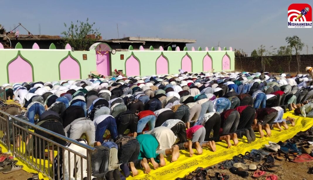 M.P News : रीवा में धूमधाम से मनाई गई ईद, ईदगाहों में उमड़ी नमाजियों की भीड़