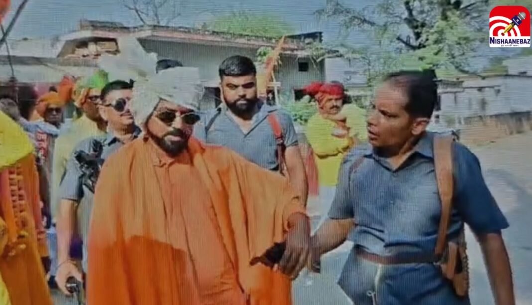 M.P News : रीवा में कलश यात्रा के दौरान हर्ष फायरिंग, फोटोग्राफर घायल