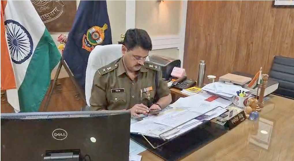 CG News:बिलासपुर में सर्पदंश के फर्जी मामलों का खुलासा: 70 लाख रुपये वसूले, एसएसपी ने 15 संदिग्ध मामलों की पुनः जांच के दिए निर्देश