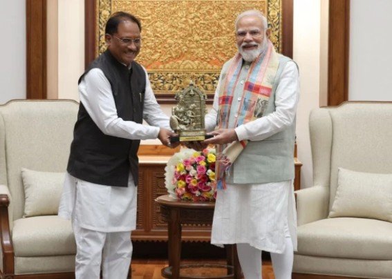 cg news: बस्तर 2.0 के लिए बड़ा कदम सीएम साय ने पीएम मोदी को दिया निमंत्रण, विकास योजना सौंपी