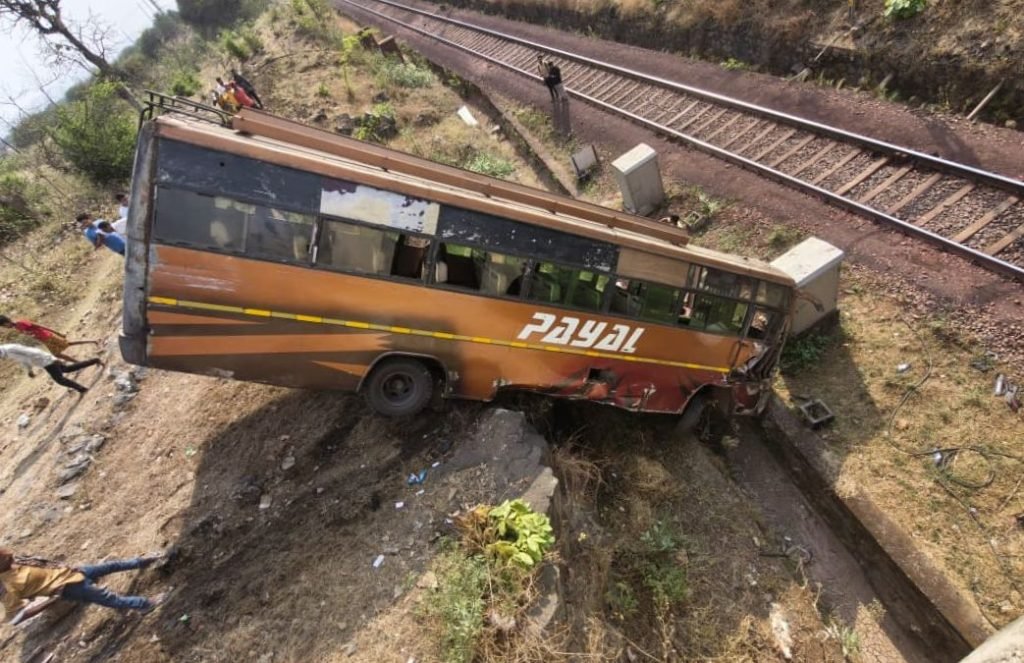Road Accidents in Chhattisgarh: छत्तीसगढ़ में सड़क हादसों का कहर बालोद-कवर्धा में तीन अलग-अलग दुर्घटनाओं में 3 की मौत,कई घायल