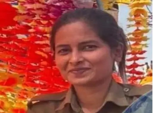 Raipur News : रायपुर पुलिस कॉलोनी में महिला कॉन्स्टेबल की संदिग्ध मौत, फांसी पर लटका मिला शव