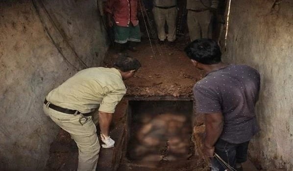 CG NEWS : शराब के झगड़े में खौफनाक अंत, दोस्त की हत्या कर घर में दफनाया शव, ‘आत्मा के डर’ से खुद थाने पहुंचा आरोपी